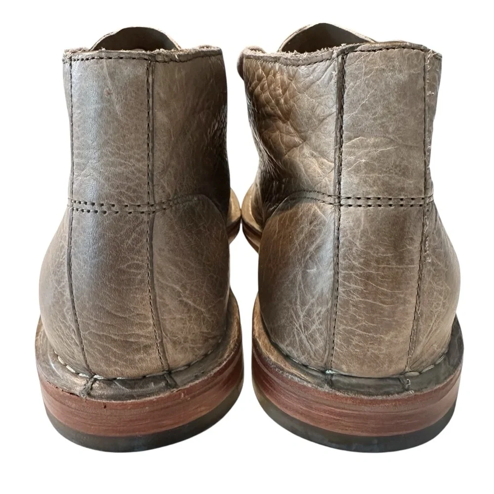 Cole Haan Glenn Distressed Leather Chukka Boots in Greystone Size 10.5
